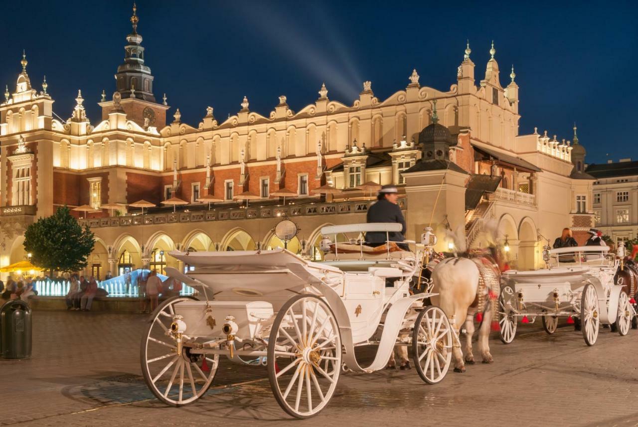 Leo Apartments Main Square Cracovia Exterior foto